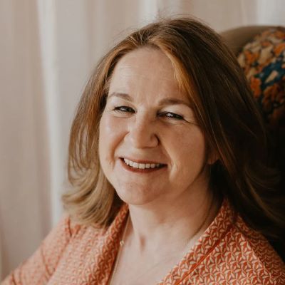 Dr Rebecca Chasey